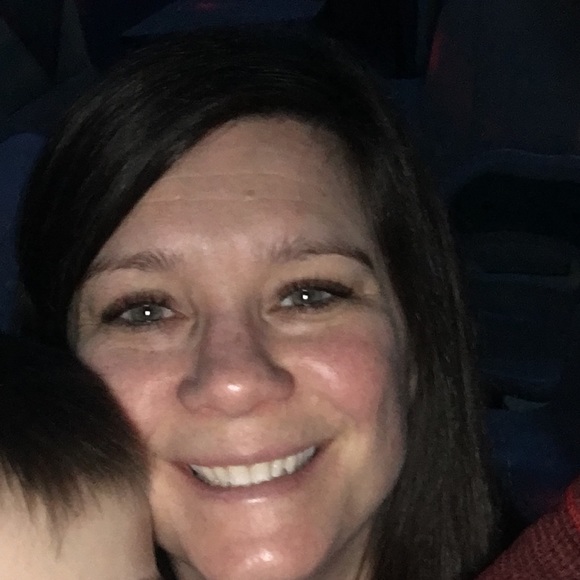 Meet your Posher, Beth - Picture 1 of 1